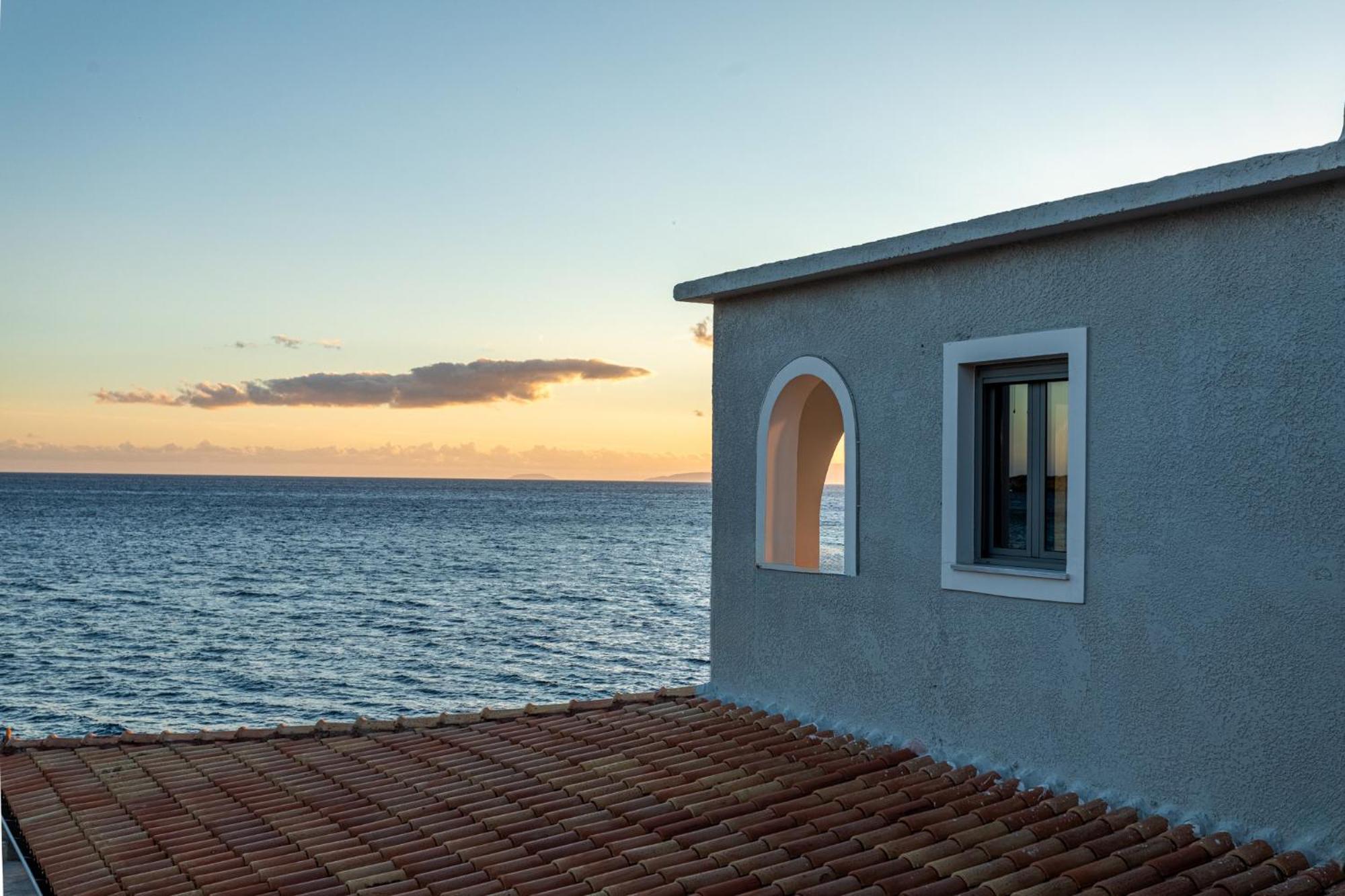 Marina Aparthotel Kardamyli Exterior foto