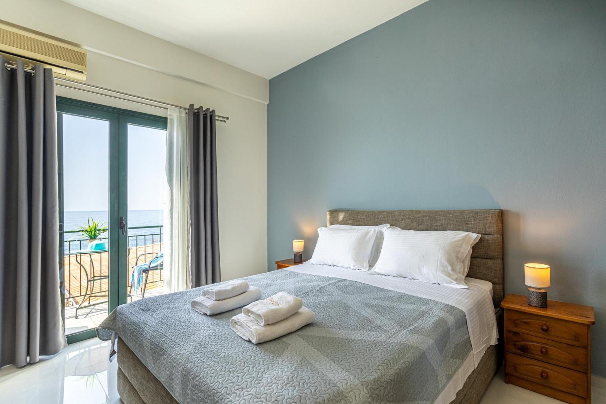 Marina Aparthotel Kardamyli Exterior foto