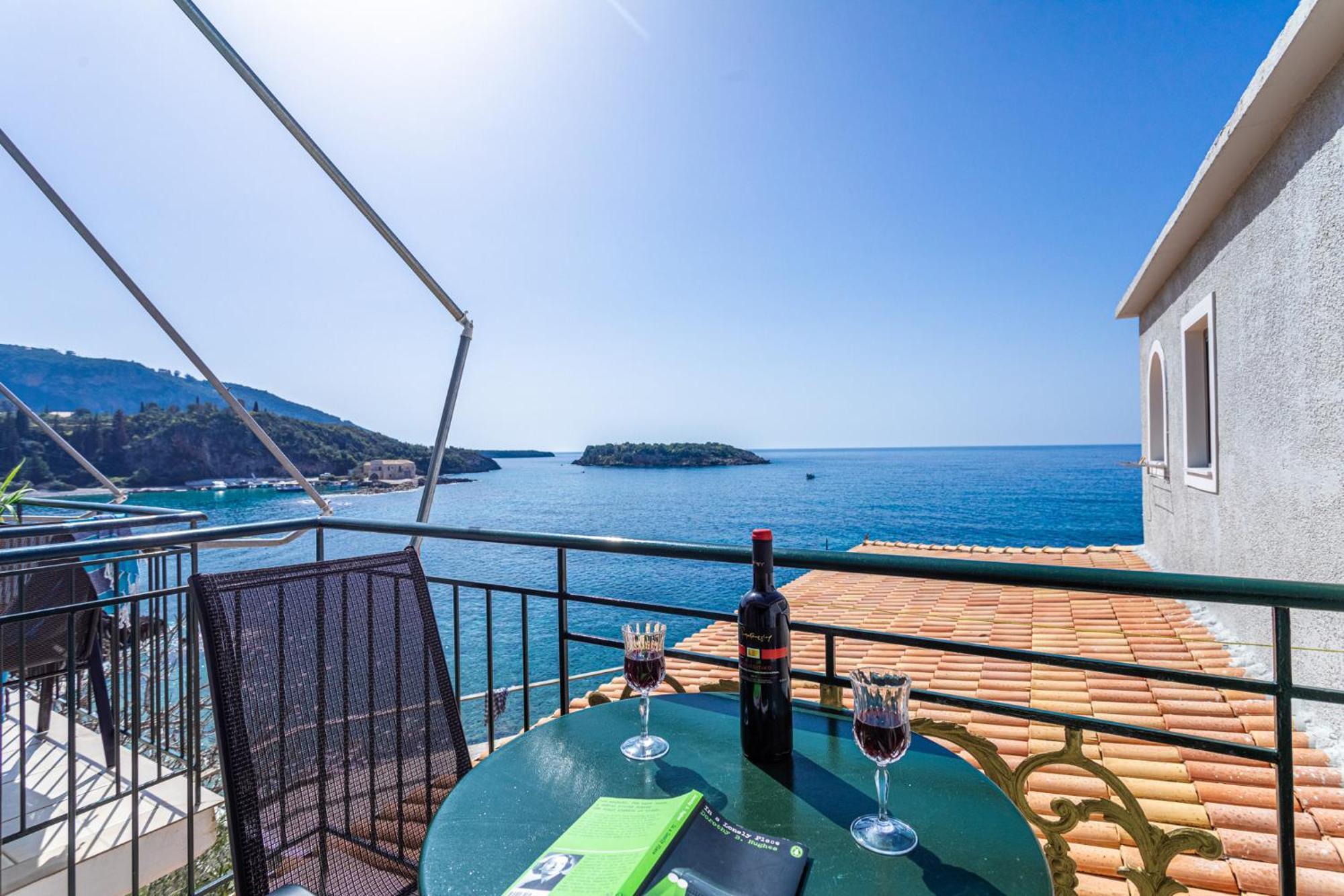 Marina Aparthotel Kardamyli Exterior foto