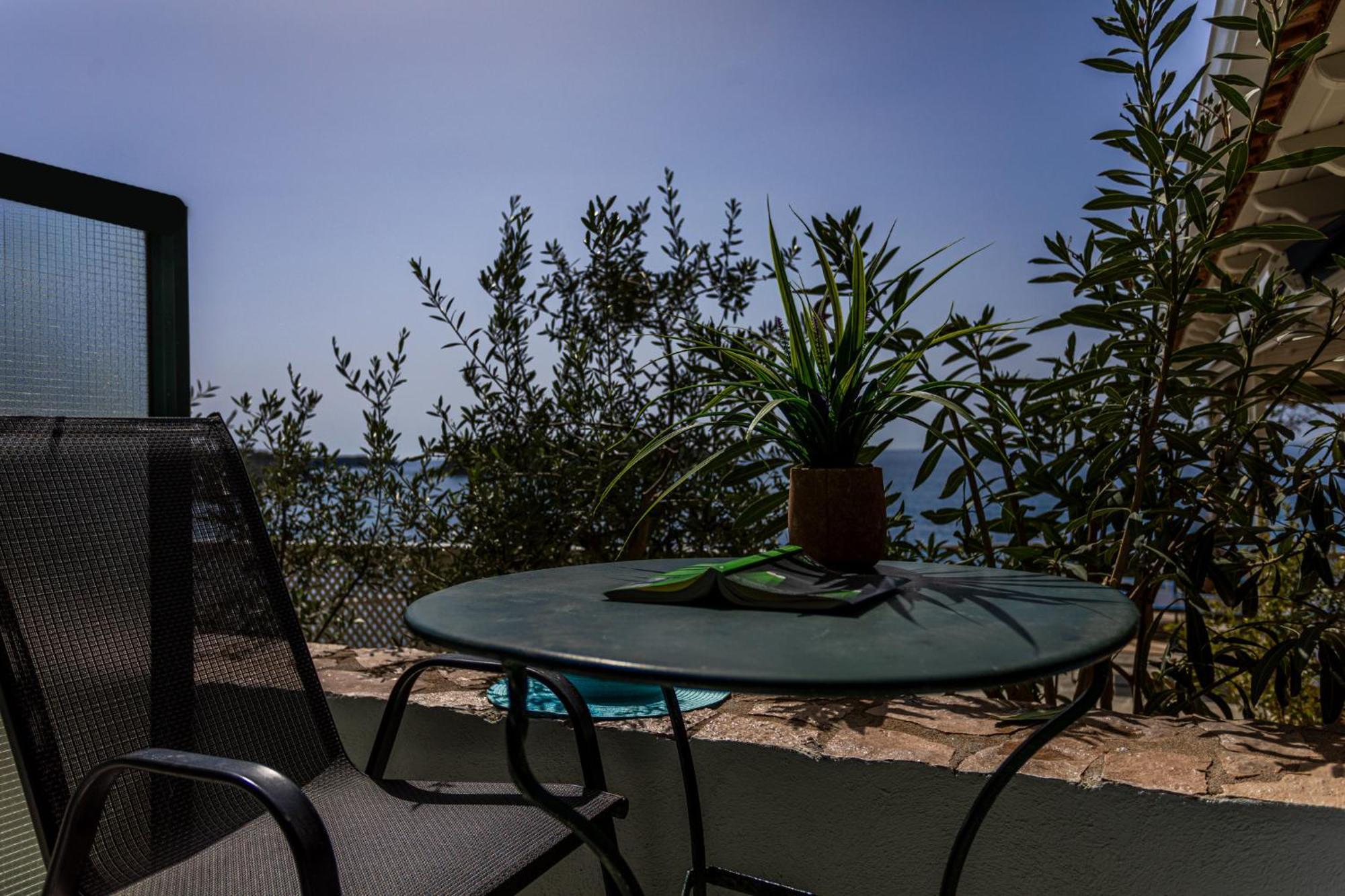 Marina Aparthotel Kardamyli Exterior foto