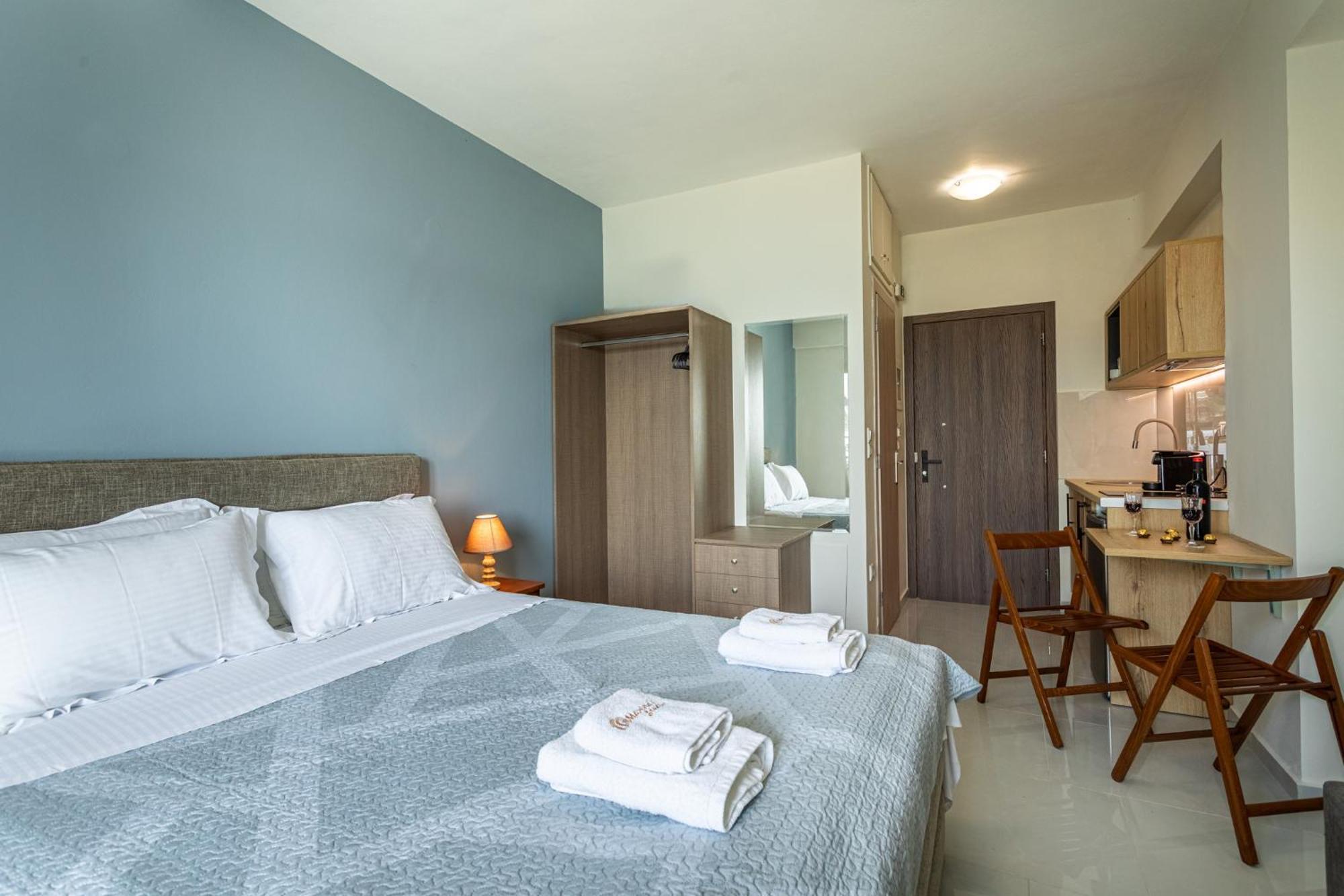 Marina Aparthotel Kardamyli Exterior foto